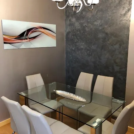 Aparthotel Artplatinum &