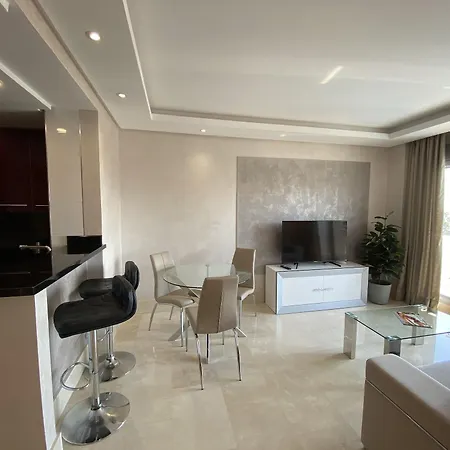 Artplatinum & Aparthotel