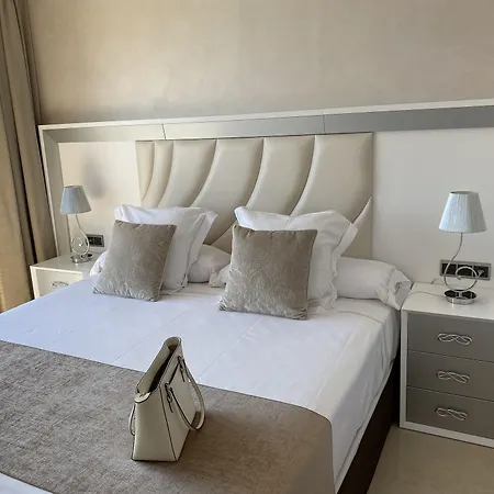 Artplatinum & Aparthotel Benalmádena