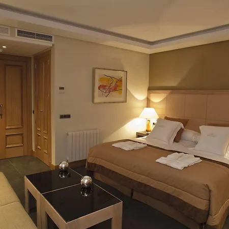 Artplatinum & Apartmanhotel